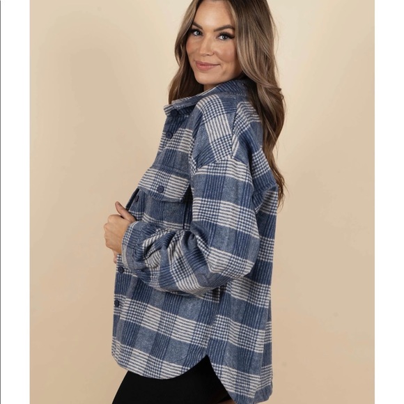 Shacket - Picture 5 of 6